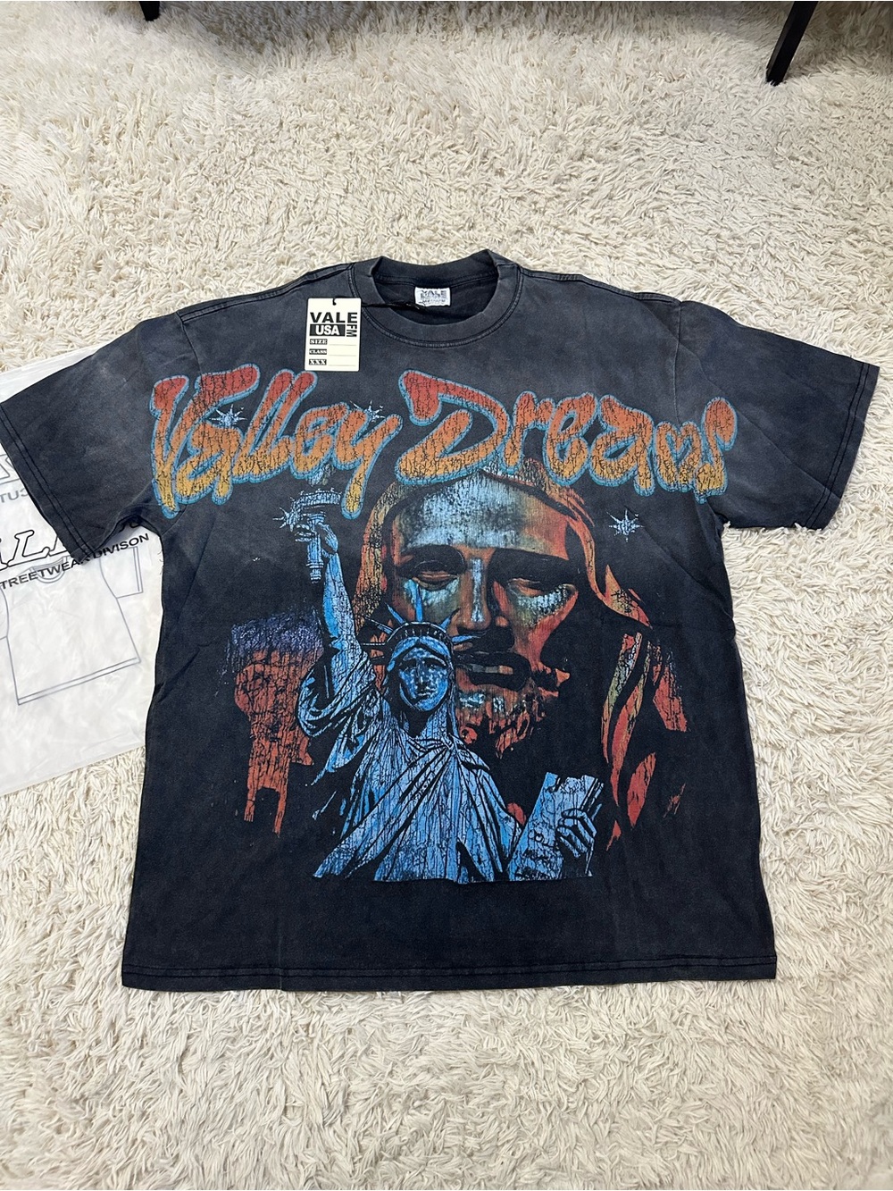 Vale “Valley Dreams” Black NY Statue x Jesus Graphic Short Sleeve Tee Size M